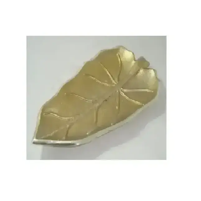 New Arrival Hot Selling Gold Plated Leaf shape Metal Serving Platter for Homeware Fruits and vegetable at Affordable Price