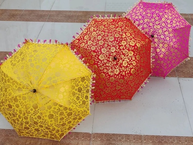 Assorted High Quality Golden Printed Decorative Silk Fabric Umbrella For Haldi Mehndi Sangeet Event Party Decoration