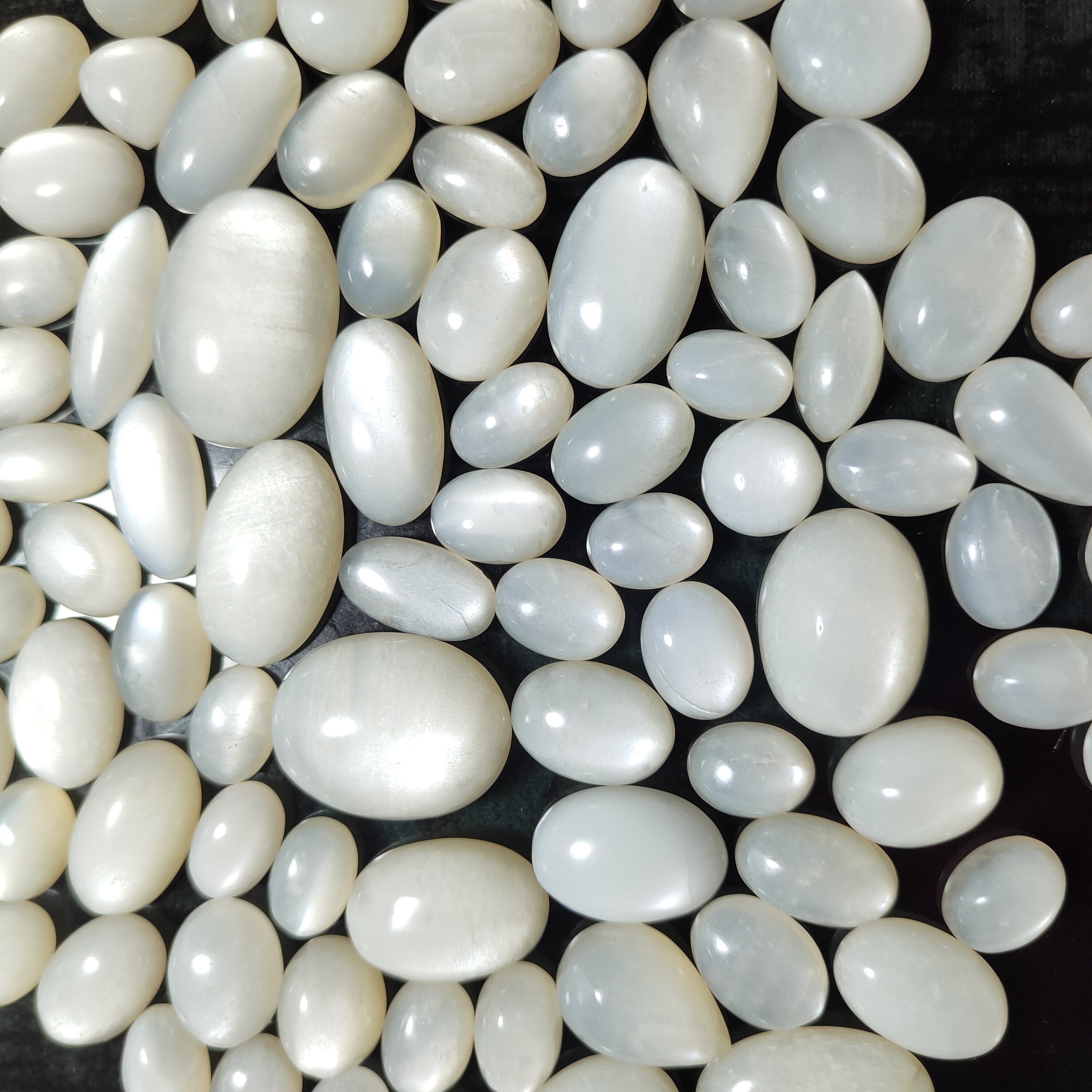 White Moonstone Mix Size Oval Cabochon Loose Gemstone Wholesales Natural  White Moonstone Cabochon Crystals Smooth Polish Gems