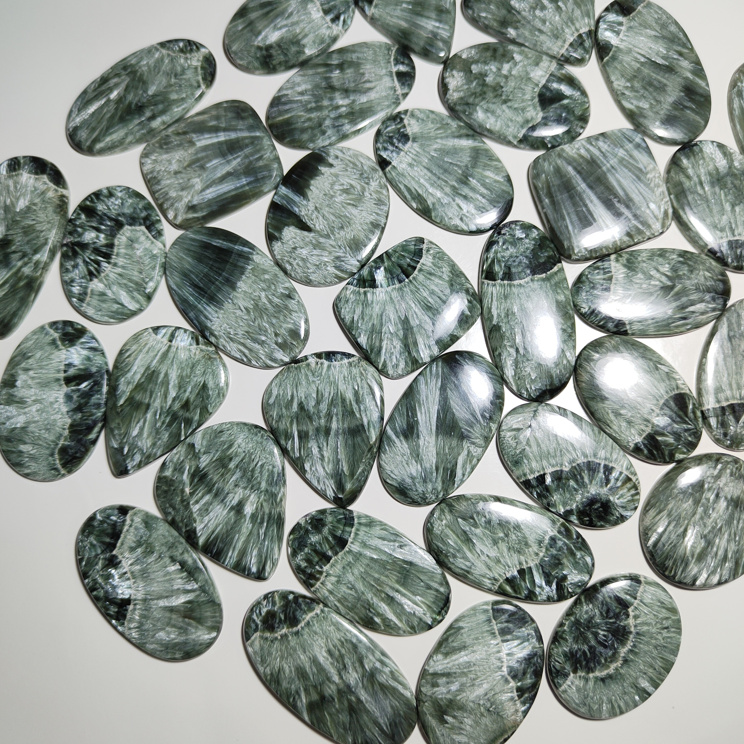 Wholesale Price Top Quality Seraphinite Gemstone Loose stone High Grade Crystal Healing Serphinite Cabochon For Jewellery