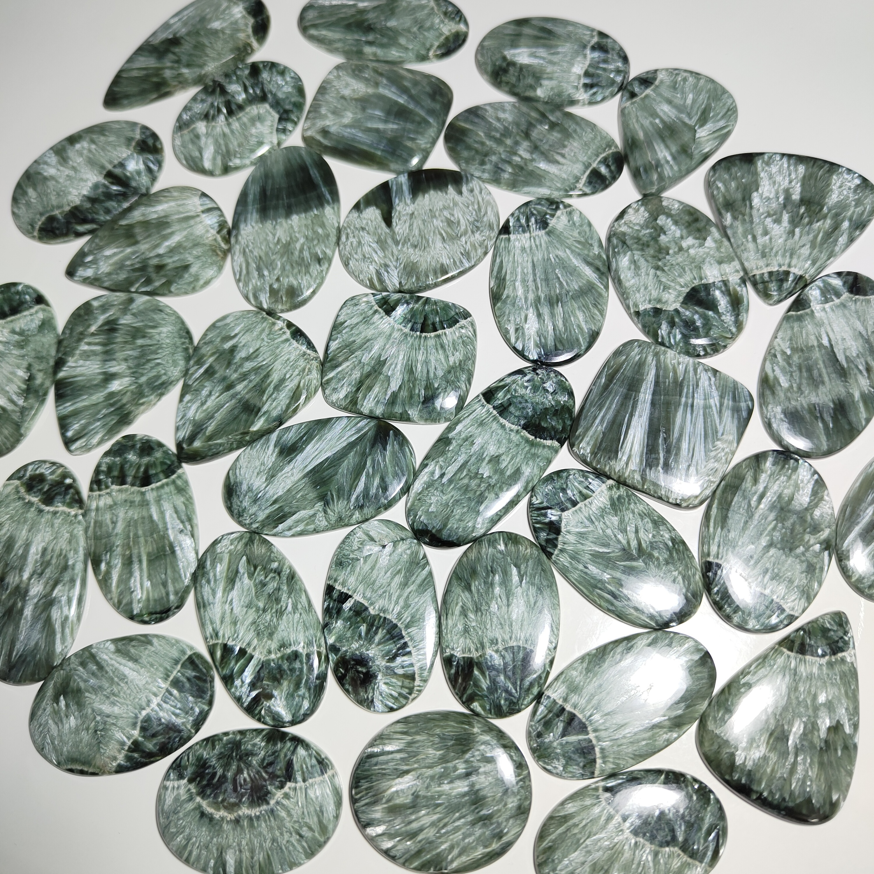 Wholesale Price Top Quality Seraphinite Gemstone Loose stone High Grade Crystal Healing Serphinite Cabochon For Jewellery