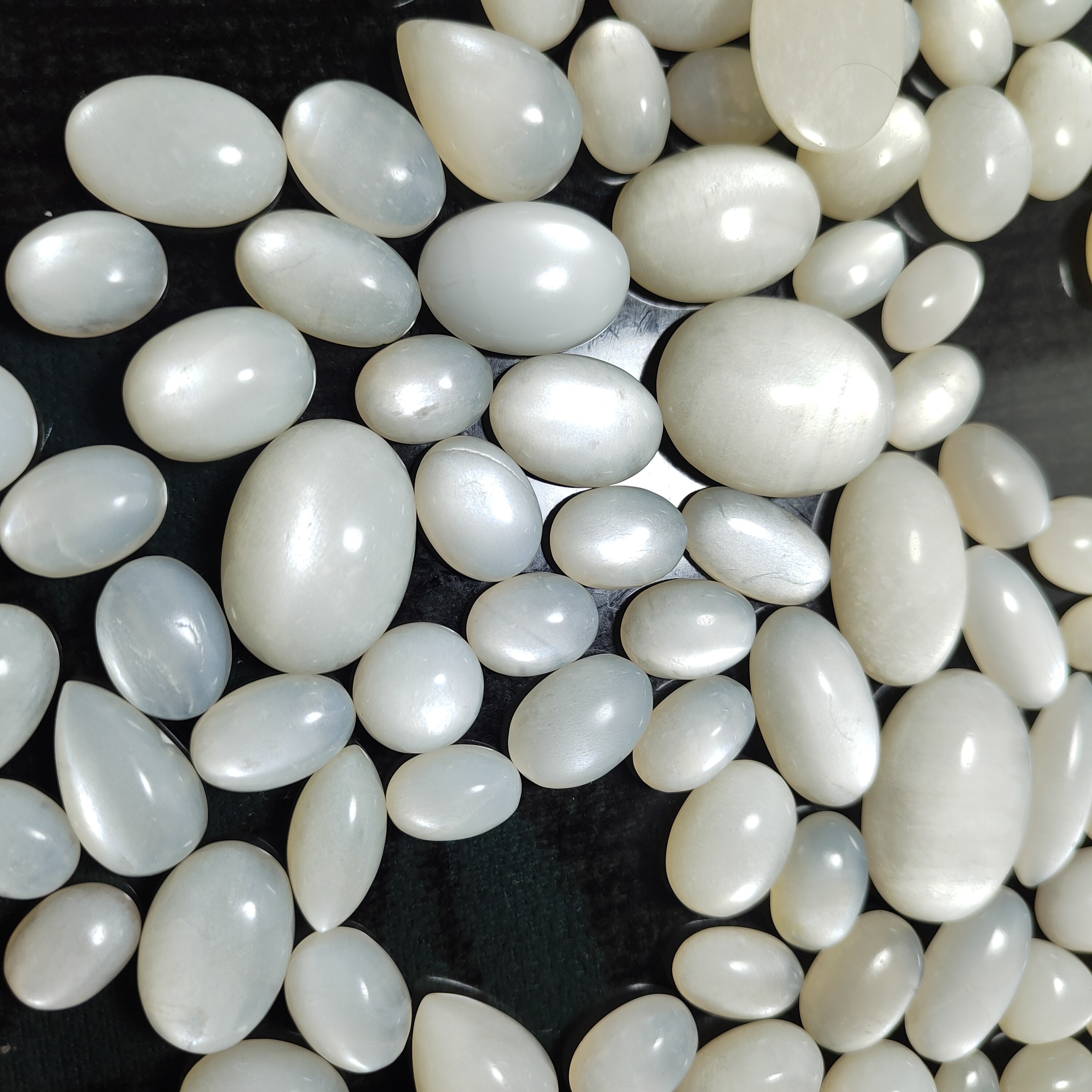 White Moonstone Mix Size Oval Cabochon Loose Gemstone Wholesales Natural  White Moonstone Cabochon Crystals Smooth Polish Gems