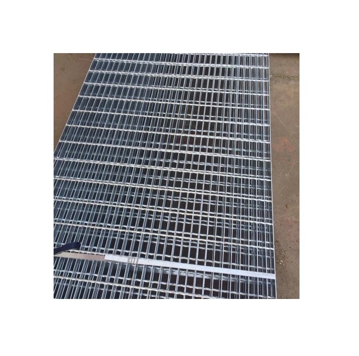 High on Demand Heavy Duty Stainless Steel Gratings 1220mm X 2440mm for Grating Fence Flooring from India