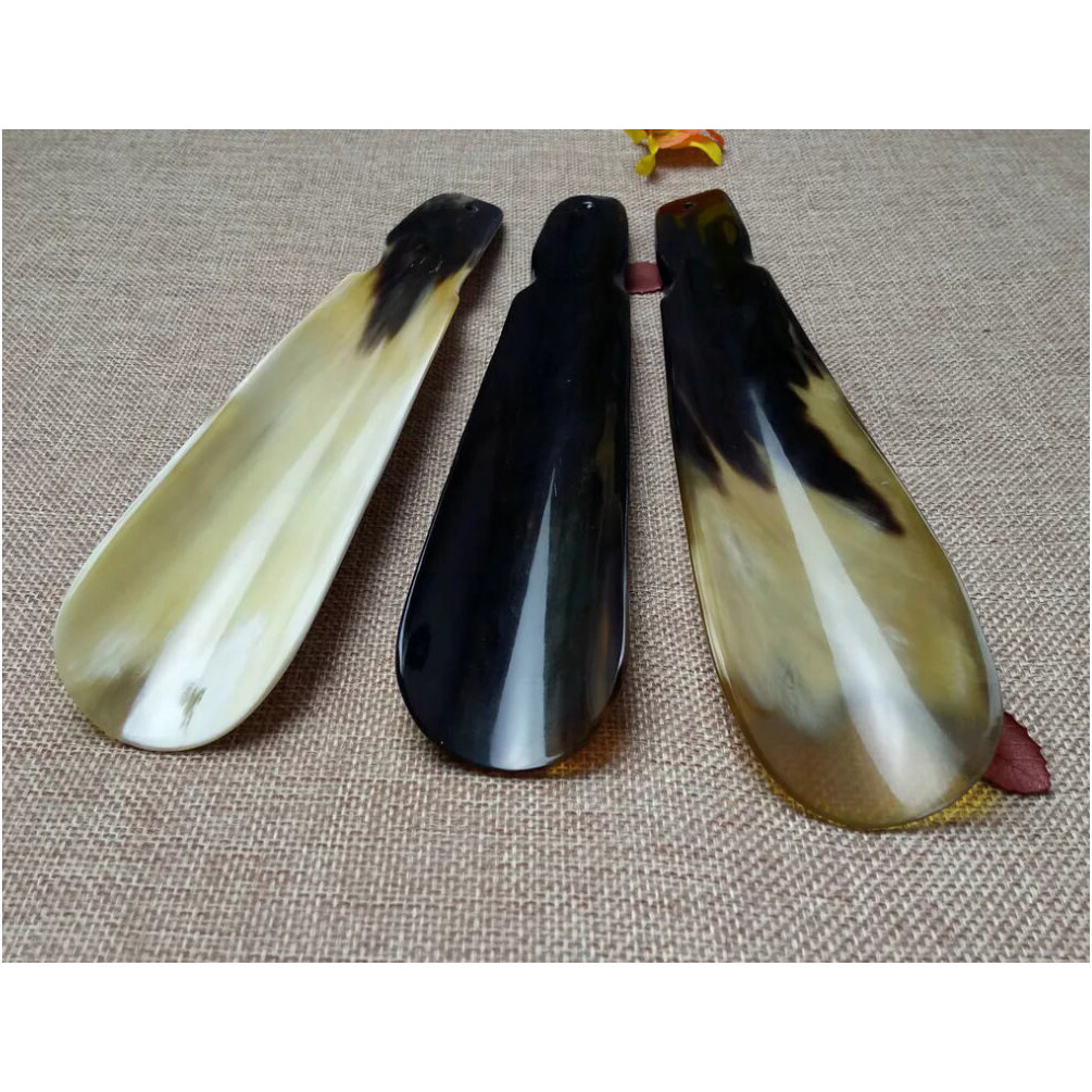 Hot Selling red cedar Wooden portable mini shoehorn beechwood shoes horn with logo 39cm Shoe Horn Lifter Wholesale Manufacturer