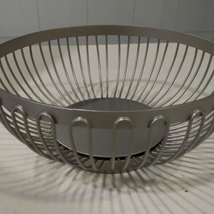 Popular kitchen tool fruit storage bread display fry special round wire basket stainless steel serving for hotel