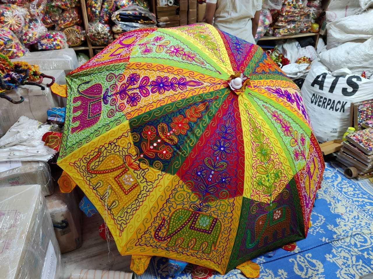 UMBRELLA Indian Small Embroidered Umbrellas Handheld Decorative Wedding decorative Outdoor Wedding Party Christmas Decor