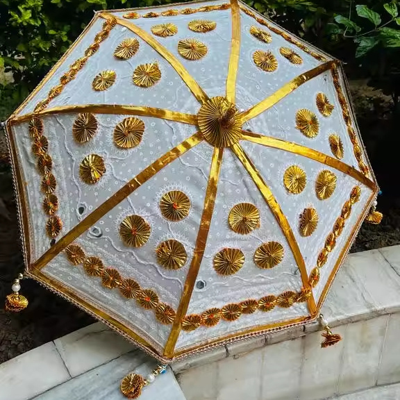 High Quality Cotton Fabric Decorative Umbrella with Golden Tassels and Lace Work for Haldi Mehndi Function Event Decoration