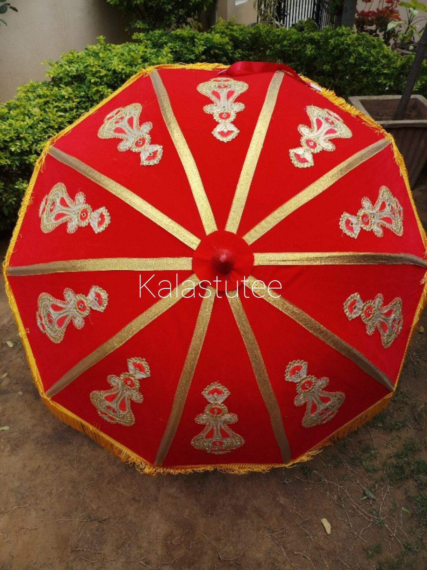 High Quality Cotton Fabric Decorative Umbrella with Golden Tassels and Lace Work for Haldi Mehndi Function Event Decoration