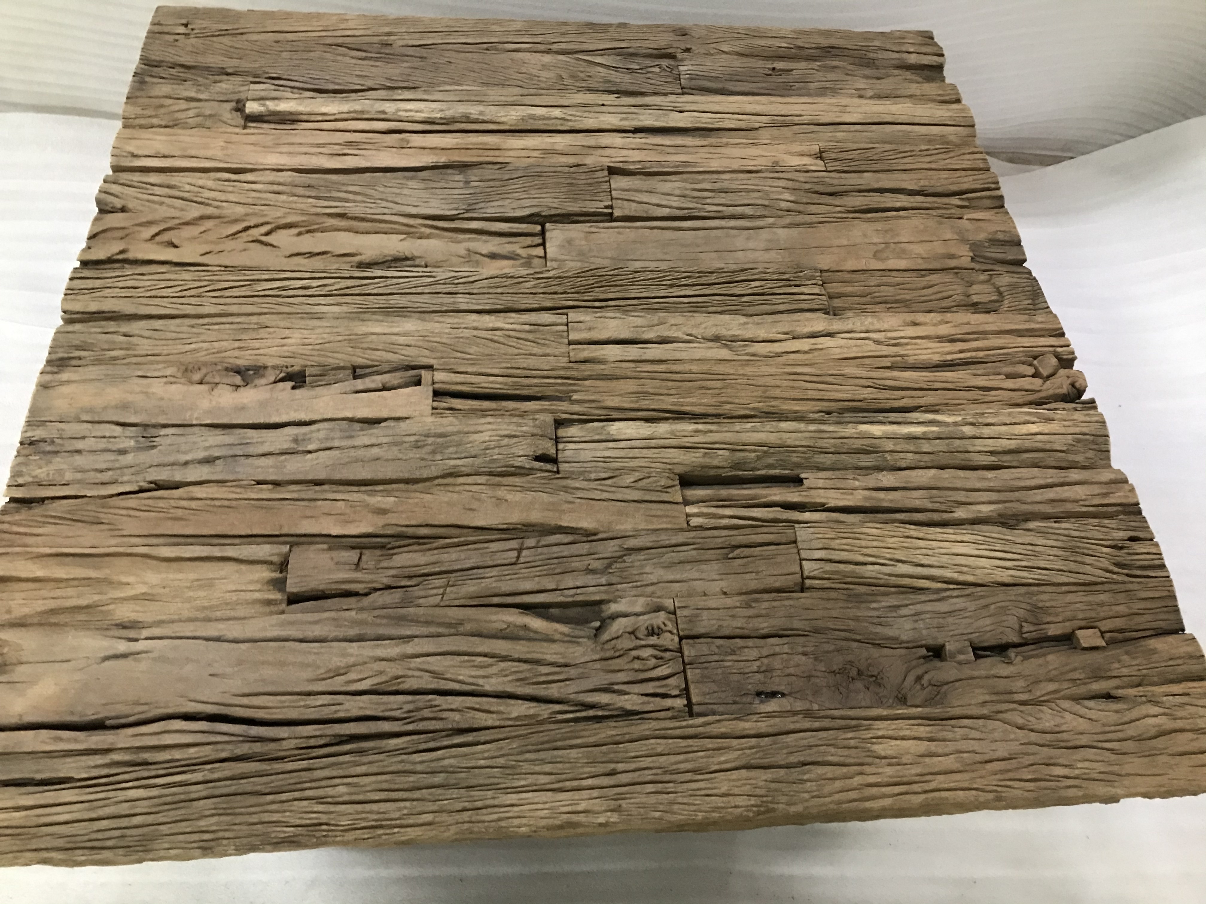 Modern European Style Recycled Railway Sleeper Wood Coffee Table with Opm Style Steel Base for Home Use