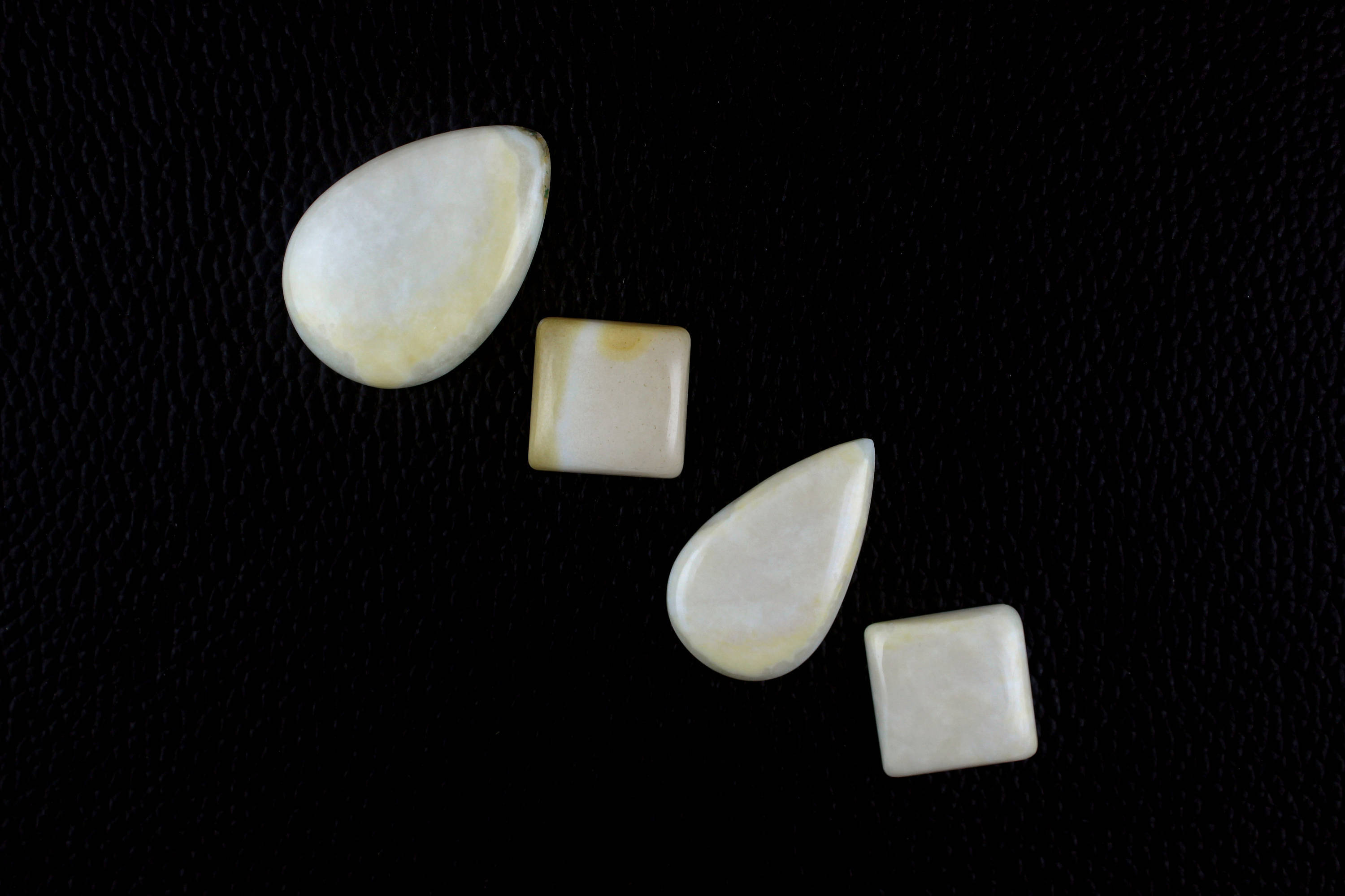 Beautiful 4 Pieces Wholesale Natural White Mookite Jasper Cabochons Jewelry Making White Stone Collection Style Cut