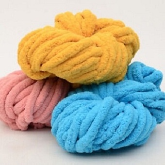 wholesale Cheap Price Super Chunky yarn Hand Knitting Yarn 2cm chenille chunky yarn for Knitted Blankets