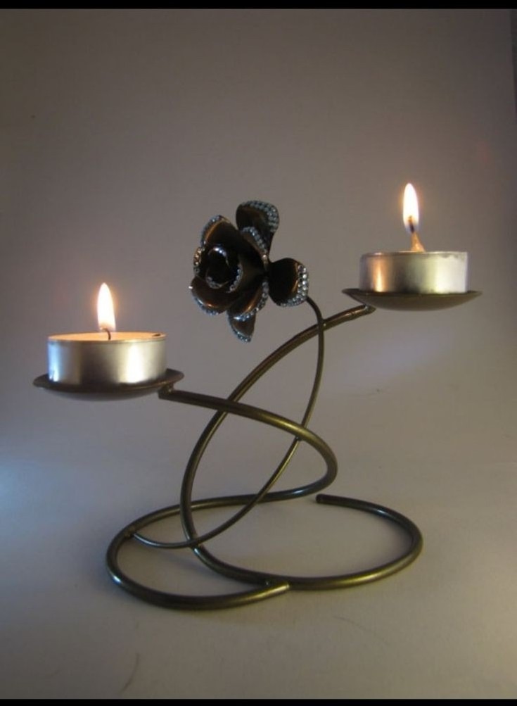 High Stability Metal Iron Wire Leave Design Background Tea Light Candle Stand Round Ring Base Black For Restaurants Table Decor