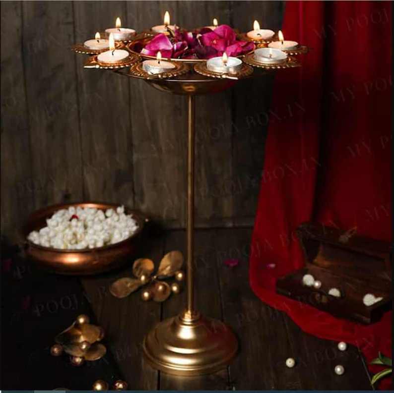 Fresh Arrival High Quality Wholesale Indian Brass Oil Diya for Hindu Pooja Religious Rituals Indian Brass Lotus Diya Diwali Gift