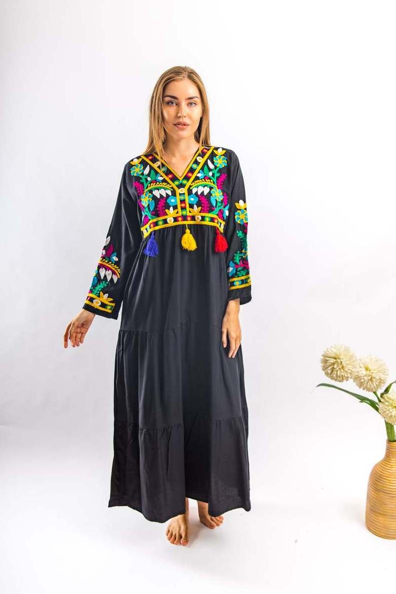 Wholesale Clothing Embroidered Vintage Flora Boho Style Peasant Mexican Long Dress