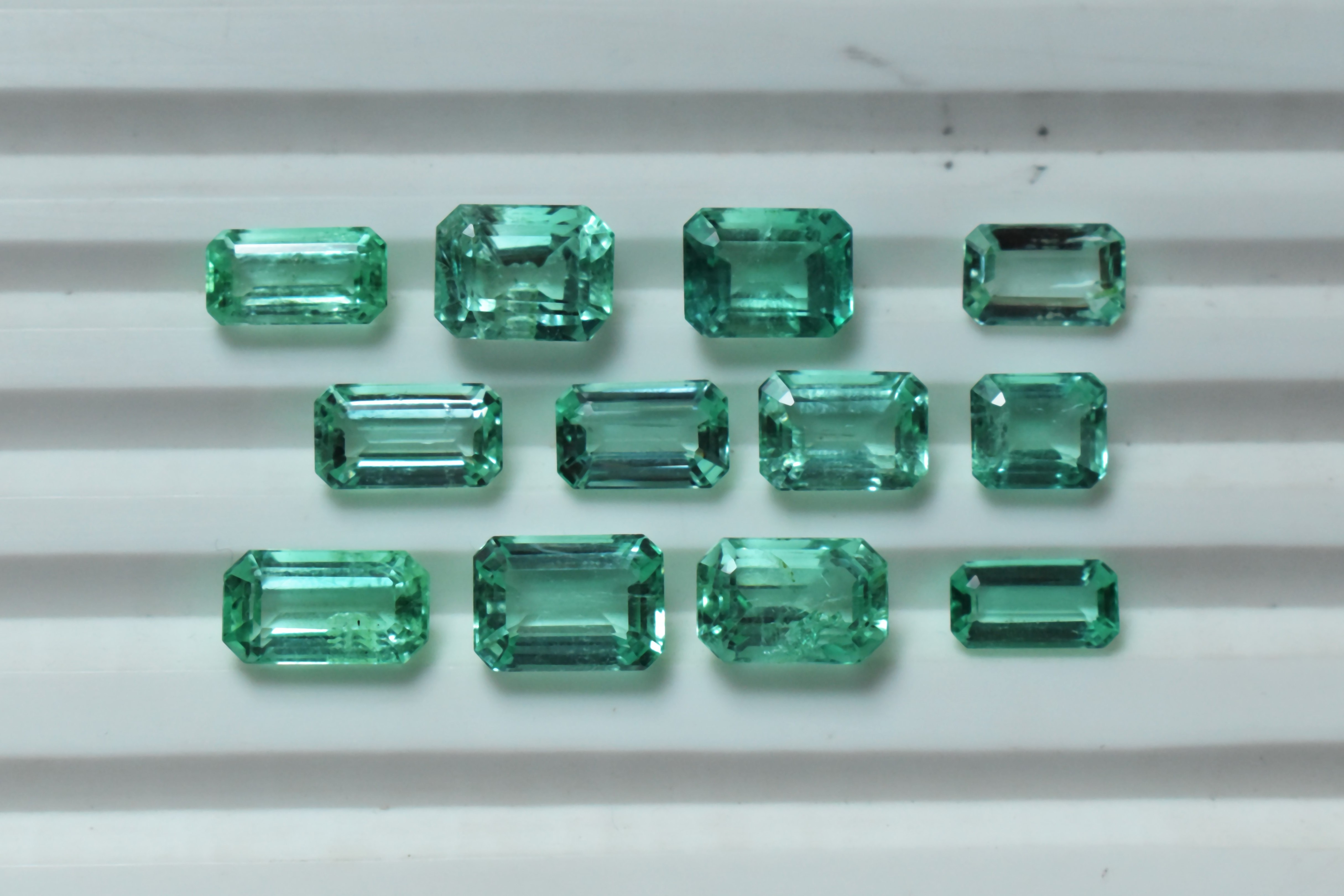 Natural Colombian Emerald Gemstone High Quality Loose Gemstone Green Colombian Emerald Gemstone For Jewelry Making.