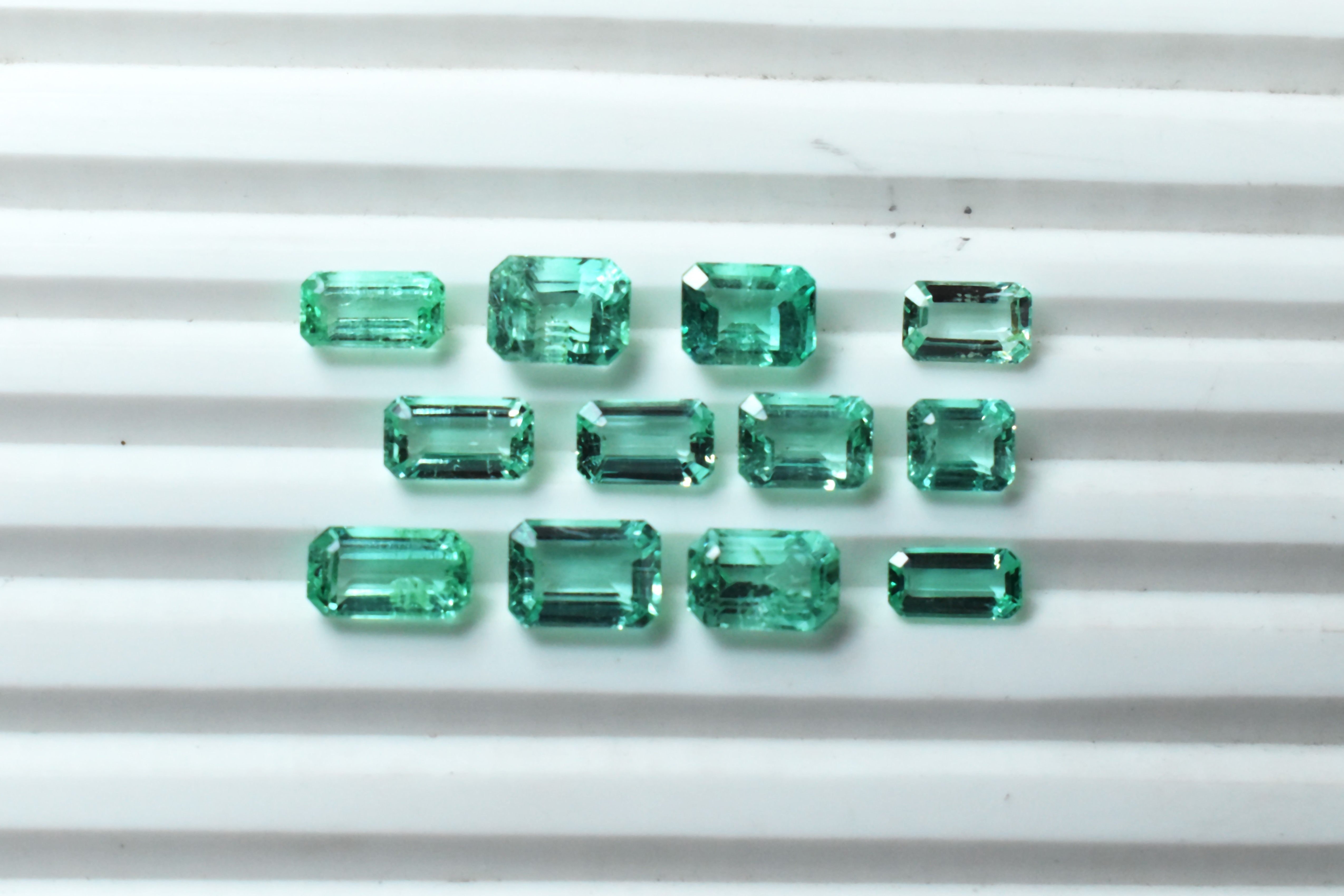 Natural Colombian Emerald Gemstone High Quality Loose Gemstone Green Colombian Emerald Gemstone For Jewelry Making.