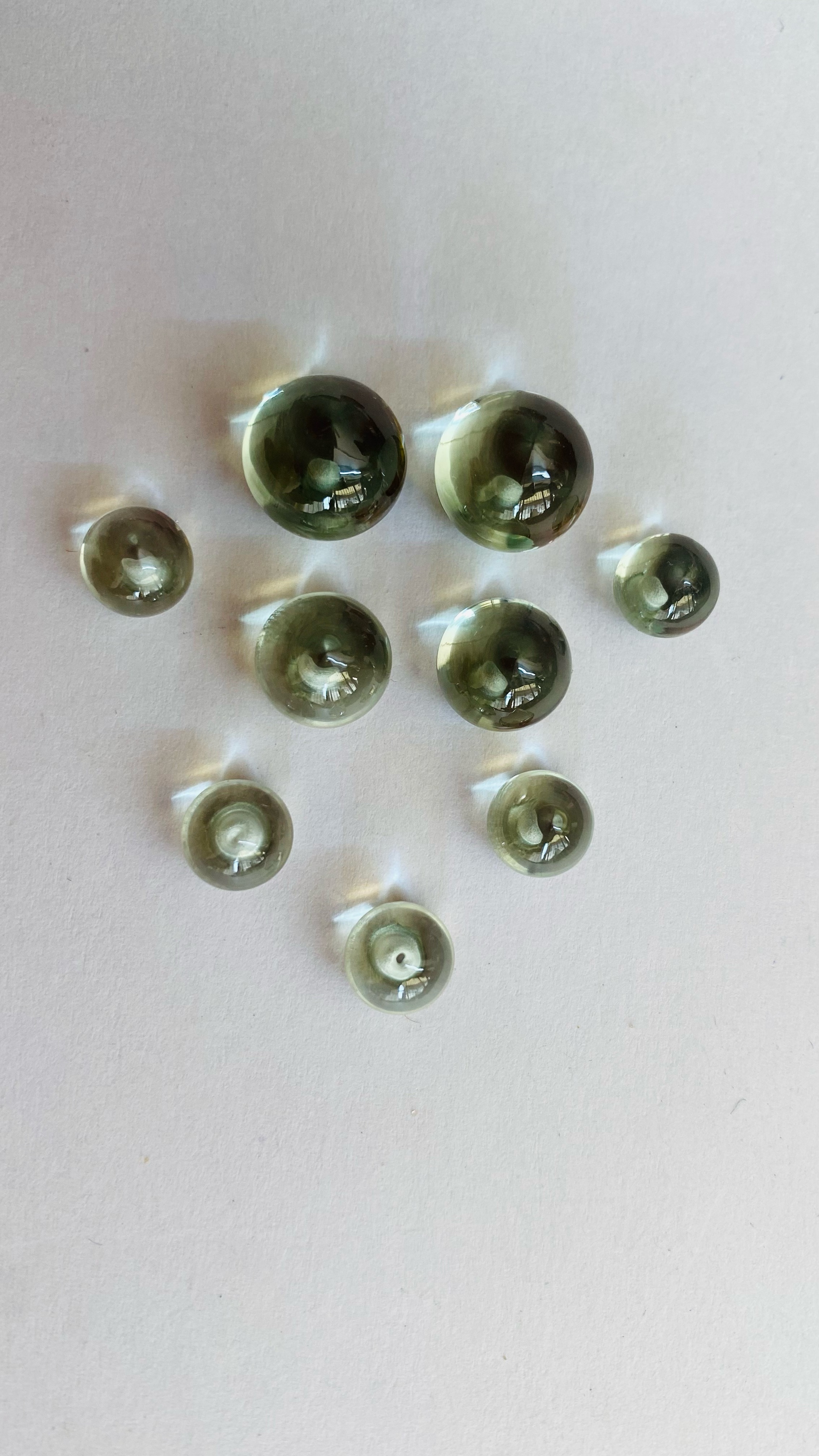 Natural Green Amethyst Onion Smooth Cabochon Top Quality Loop Clean Gemstone For Jewelry Making And Crafts.