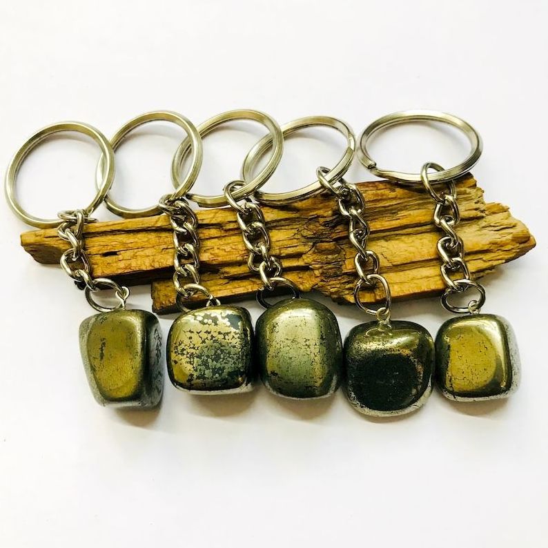 Custom Manufacturer New Arrived Natural Crafts Healing Stones Polished Crystal Tumbled Stone Keychain for sale