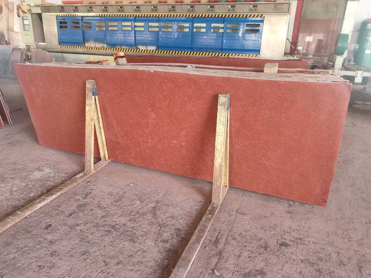 Factory Supply Lakha Red Granite Slab Used in Staircases and Kitchen Countertops Available at Bulk Price