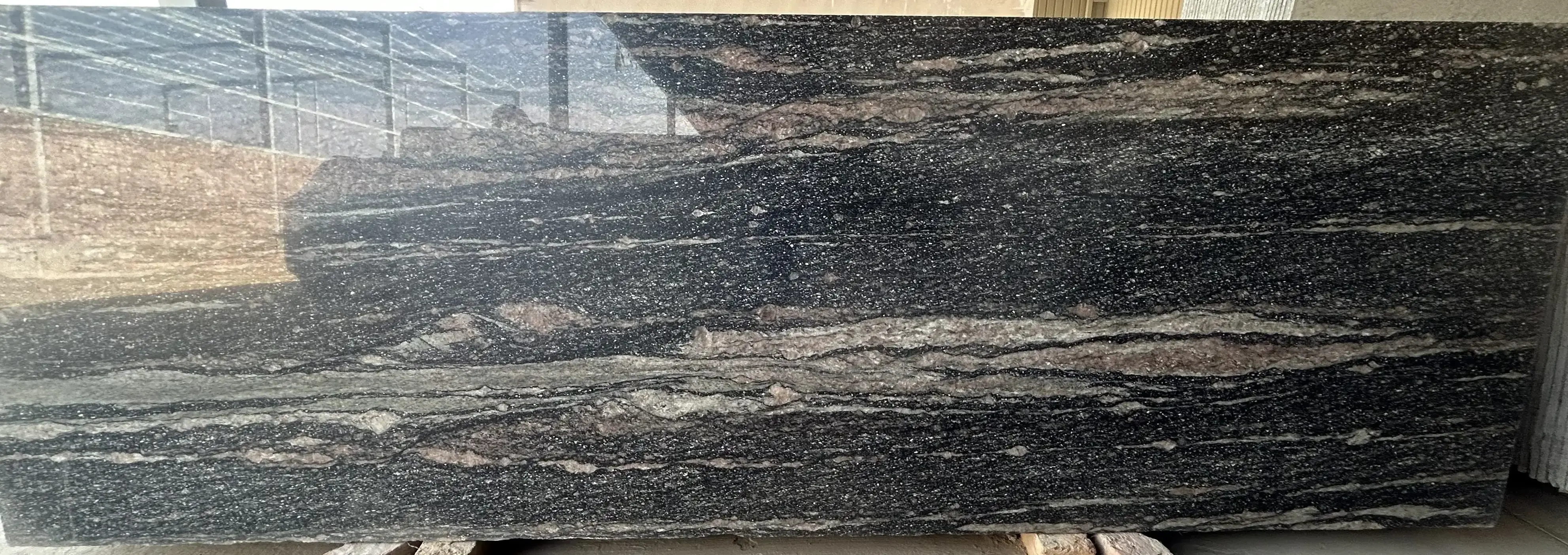 High On Demand Modern Design Aqua Black Granite Slab for Wall and Flooring Beautifications Accessible at Reasonable Price