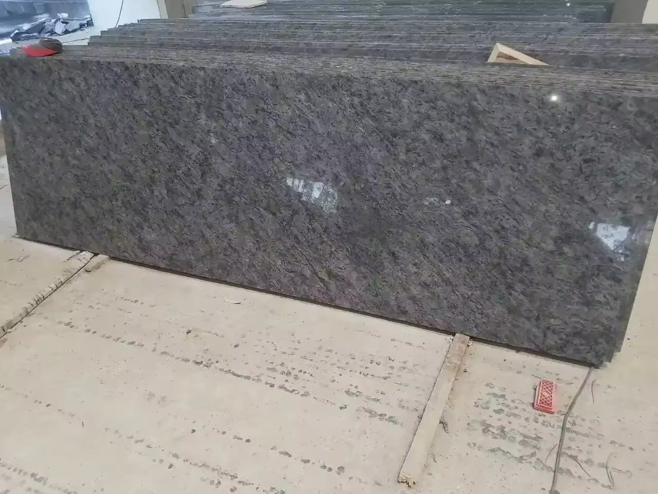 Luxury Modern Design Kingfisher Blue Granite Natural Stone Slab for Flooring Decoration Available at Affordable Price Price