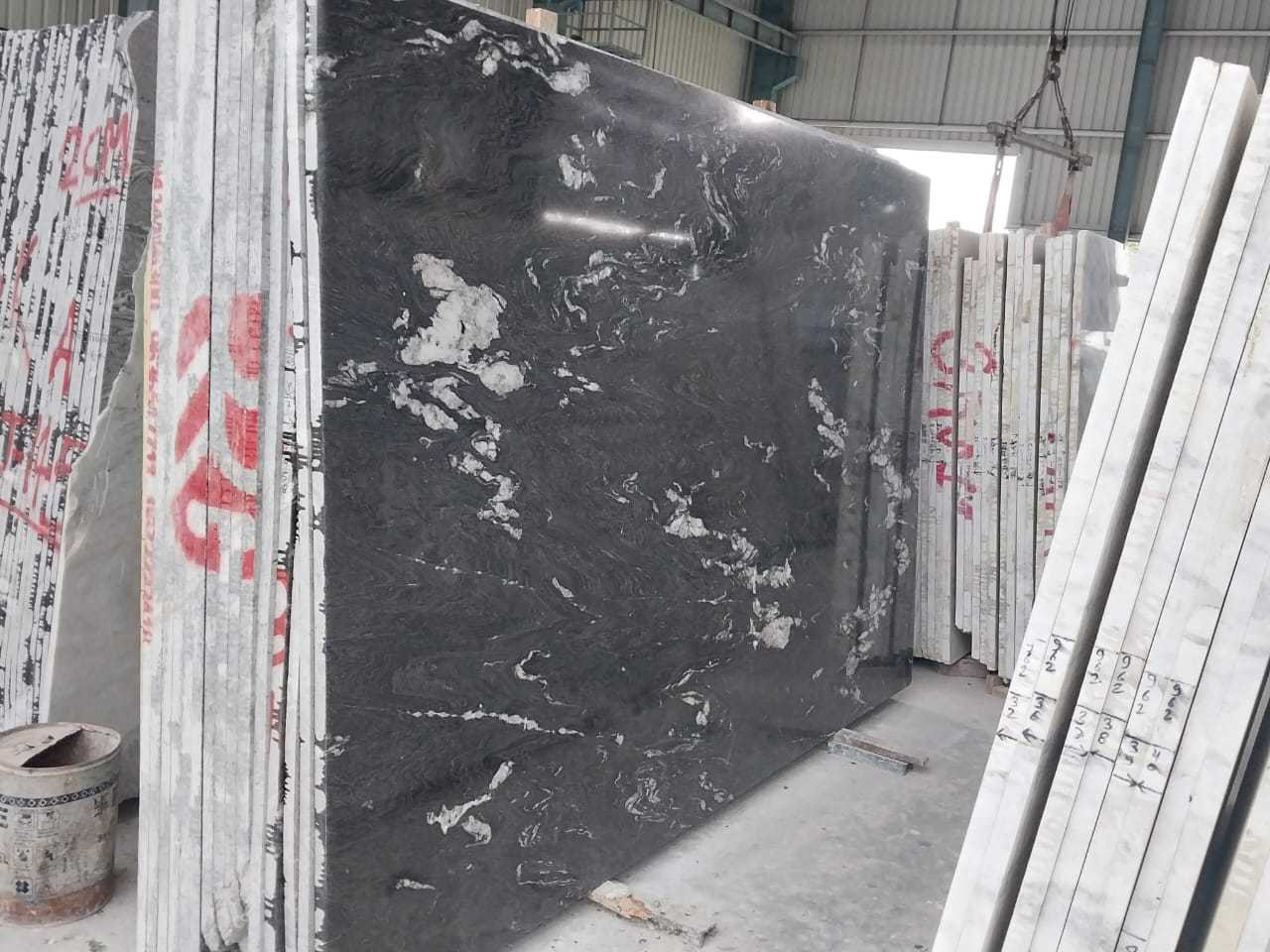 High on Demand Natural Stone Granite Graphite Black Gangsaw Slab for Wall and Flooring Decoration from India