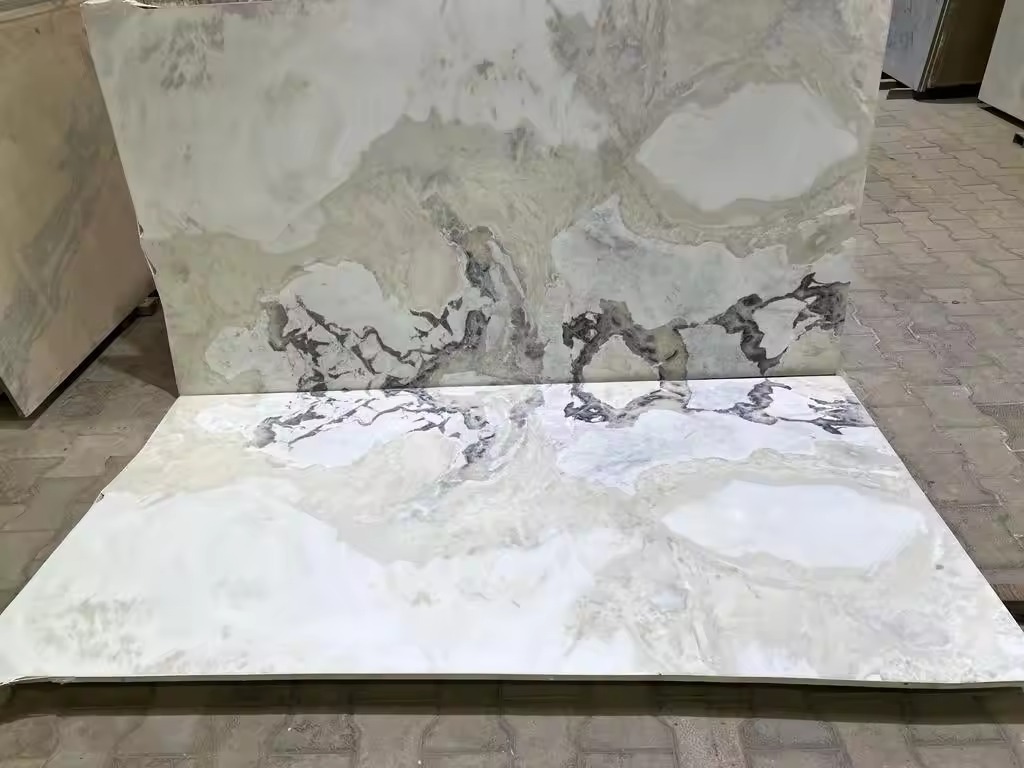 Exterior and Interior design Italian Marble White Marble Slab for for Restaurant and Commercial Projects