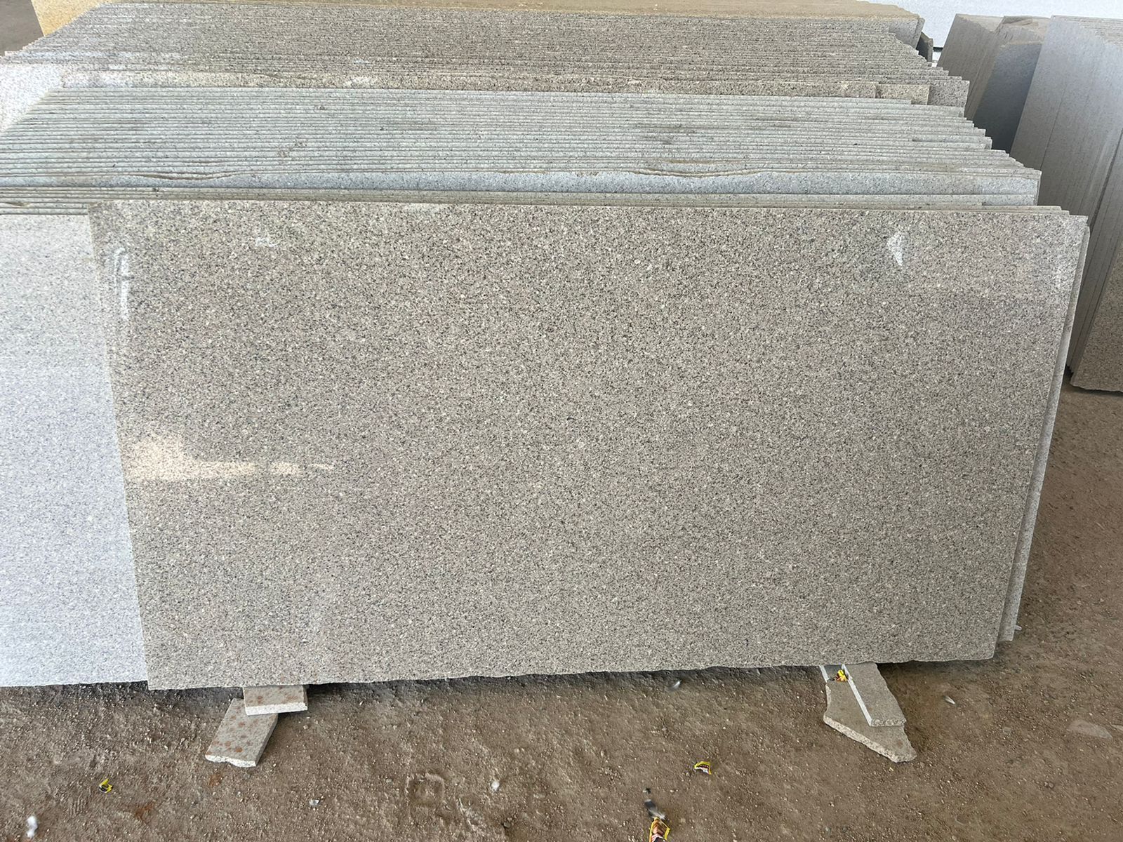 Factory Cheap Price Kotkasta Granite Slab for Flooring Kitchen and Roofing Application at Affordable Price