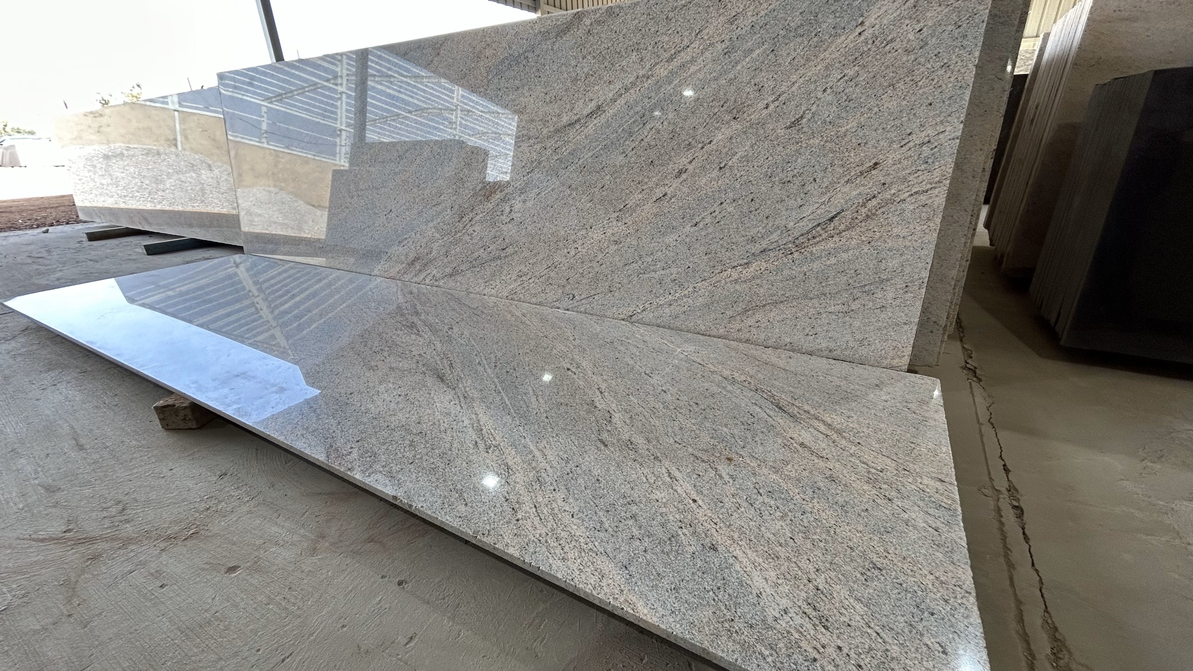 Standard Quality Ivory Fantasy South Granite Slab Use as Wall and Floor Decoration from India Export