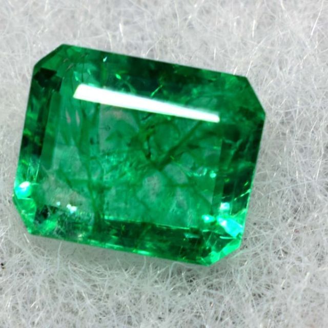 Natural Green Emerald Shape Colombian Emerald Gemstone for Jewelry Best Quality Stone for Ring Bulk Product