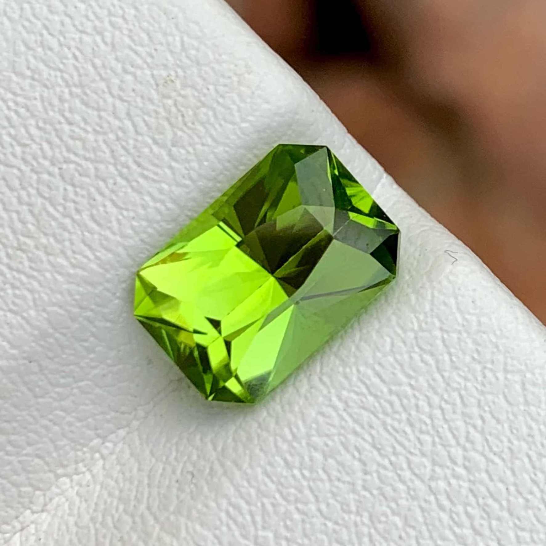 3.30 carats Apple Green Peridot Stone Radiant Cut Natural Gemstone from Pakistan for Jewelry Perfect Ring Loose Peridot Gemstone