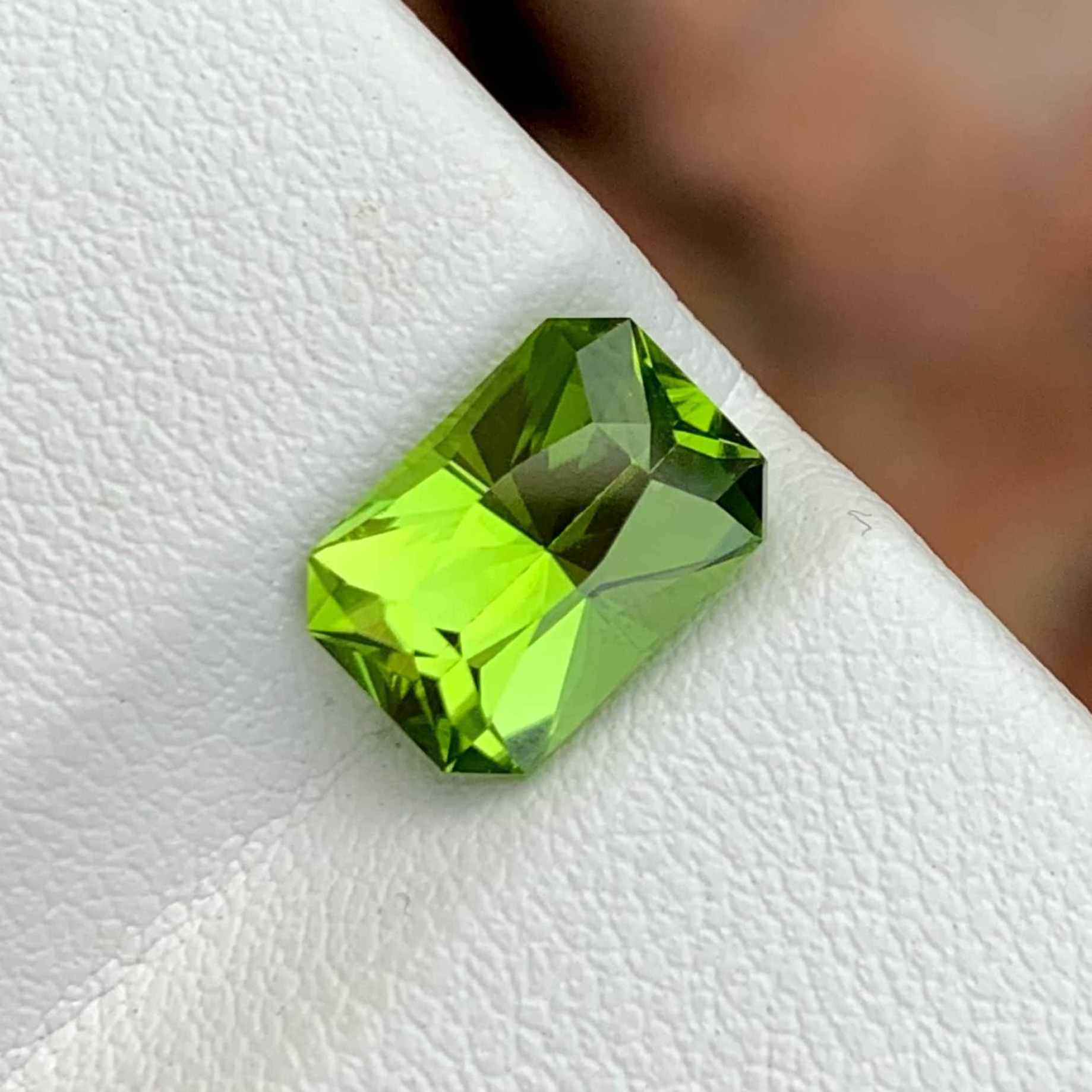 3.30 carats Apple Green Peridot Stone Radiant Cut Natural Gemstone from Pakistan for Jewelry Perfect Ring Loose Peridot Gemstone