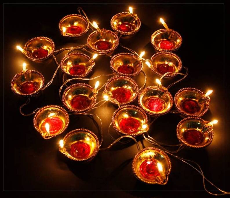 Latest Design Indian Fairy Lights Electric Lamps with Beautiful Deepak Style Enameled Body For Mandir and Home Decorations OEM