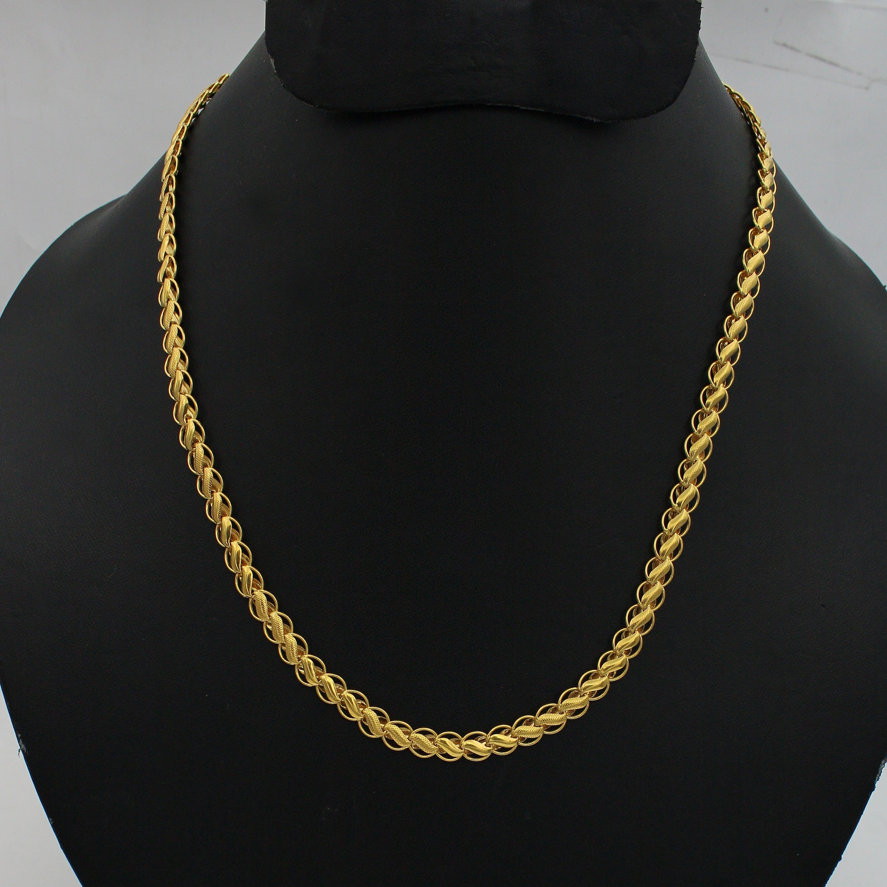 Buy 22k Yellow Gold Chain Necklace with Pure Handmade Gold Chain For Men and Women Usable By Indian Exporters