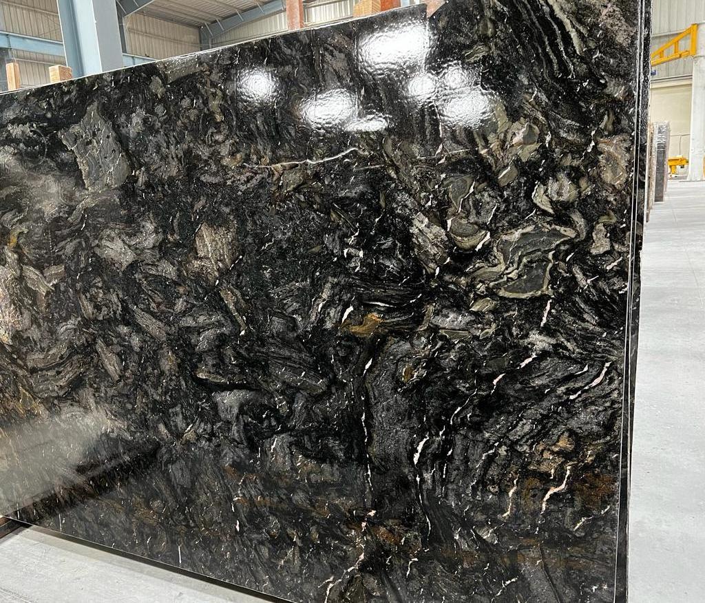 Good Quality Titanium Black Granite Slab Stone for Bathroom Vanity from Indian Supplier at Export Price