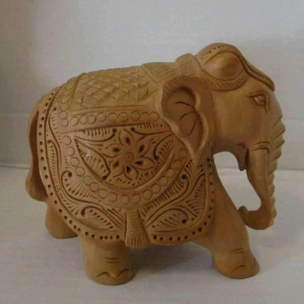 Indian Manufacturer Best Price Wholesale Vintage Hand Crafted Ornately Carved Wood Blonde Wood Elephant Figure Figurine 4 Inch