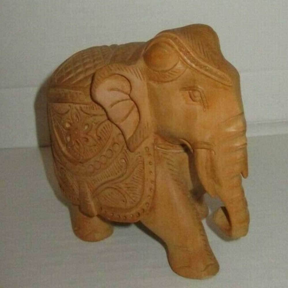 Indian Manufacturer Best Price Wholesale Vintage Hand Crafted Ornately Carved Wood Blonde Wood Elephant Figure Figurine 4 Inch