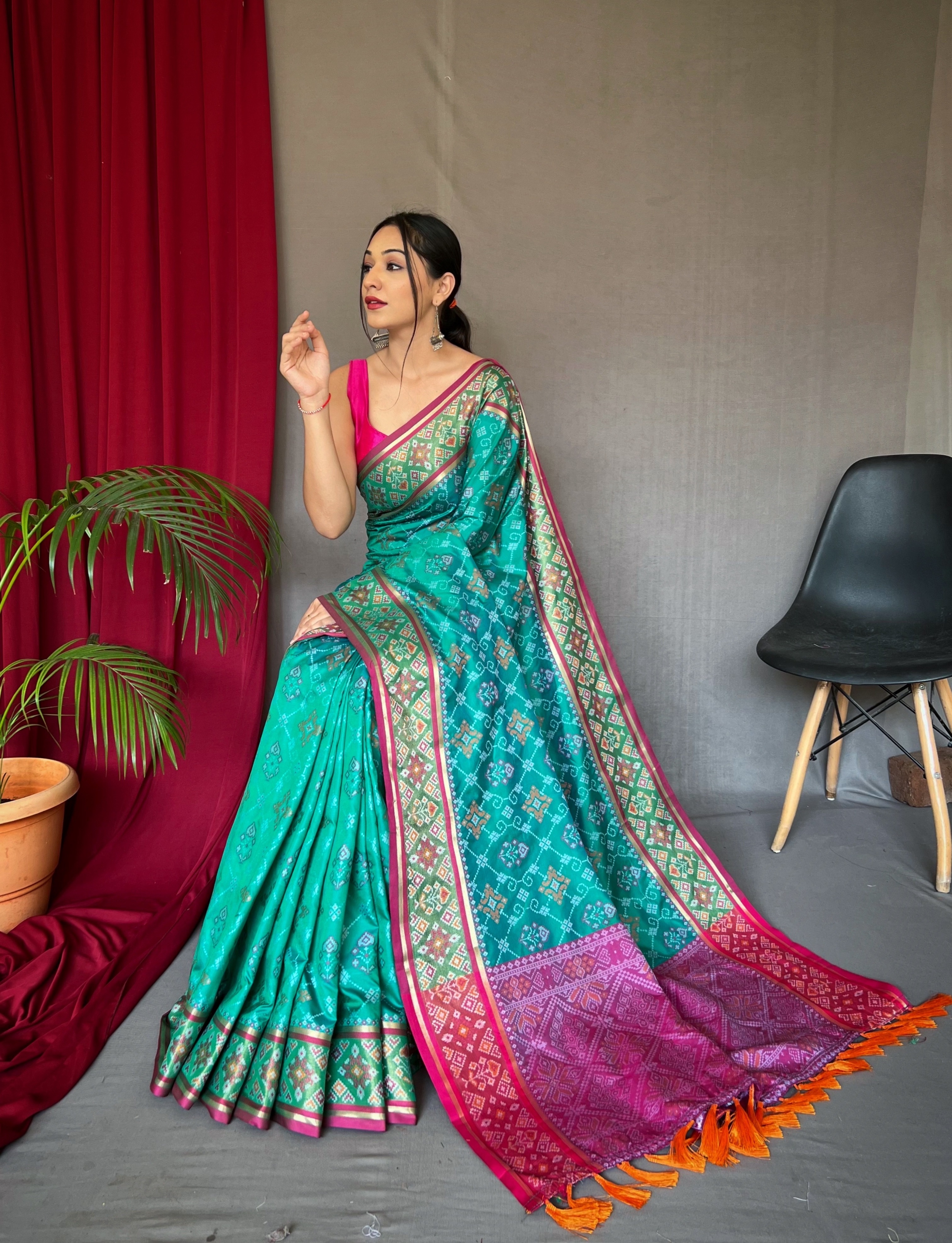 PRESENTING SOFT RANGEEN PATOLA SILK SAREE WITH ALL OVER MEENAKARI PATOLA WITH RICH PALLU AND TASSELS