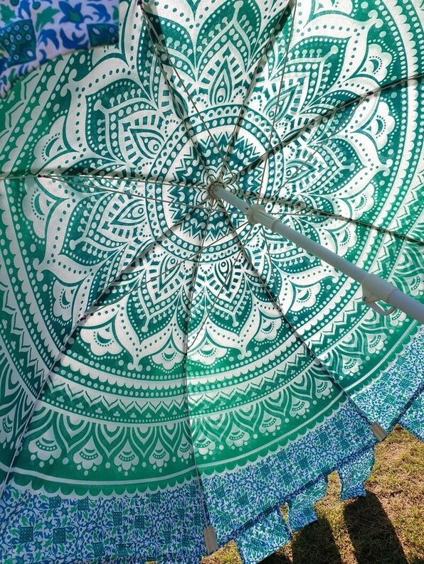 Wholesale Waterproof Outdoor Beach Parasols Umbrella For Travel Outdoor Sun Umbrella Folding Easy Carry Beach Sunshade Umbrella