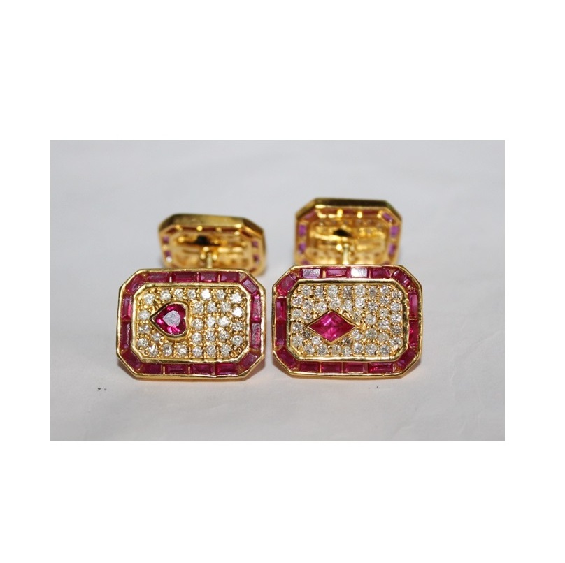 Most Selling 2.90 ctw Diamond 14K Yellow Gold Ruby Black  Enamel Man's Cuff Link Available at Bulk Price