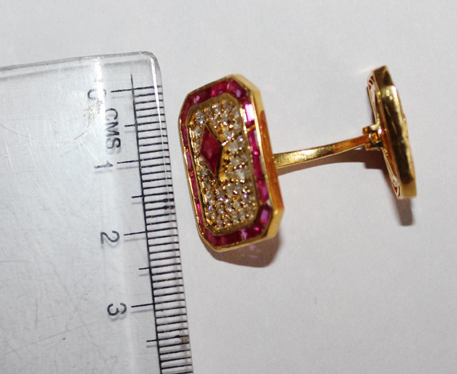 Most Selling 2.90 ctw Diamond 14K Yellow Gold Ruby Black  Enamel Man's Cuff Link Available at Bulk Price