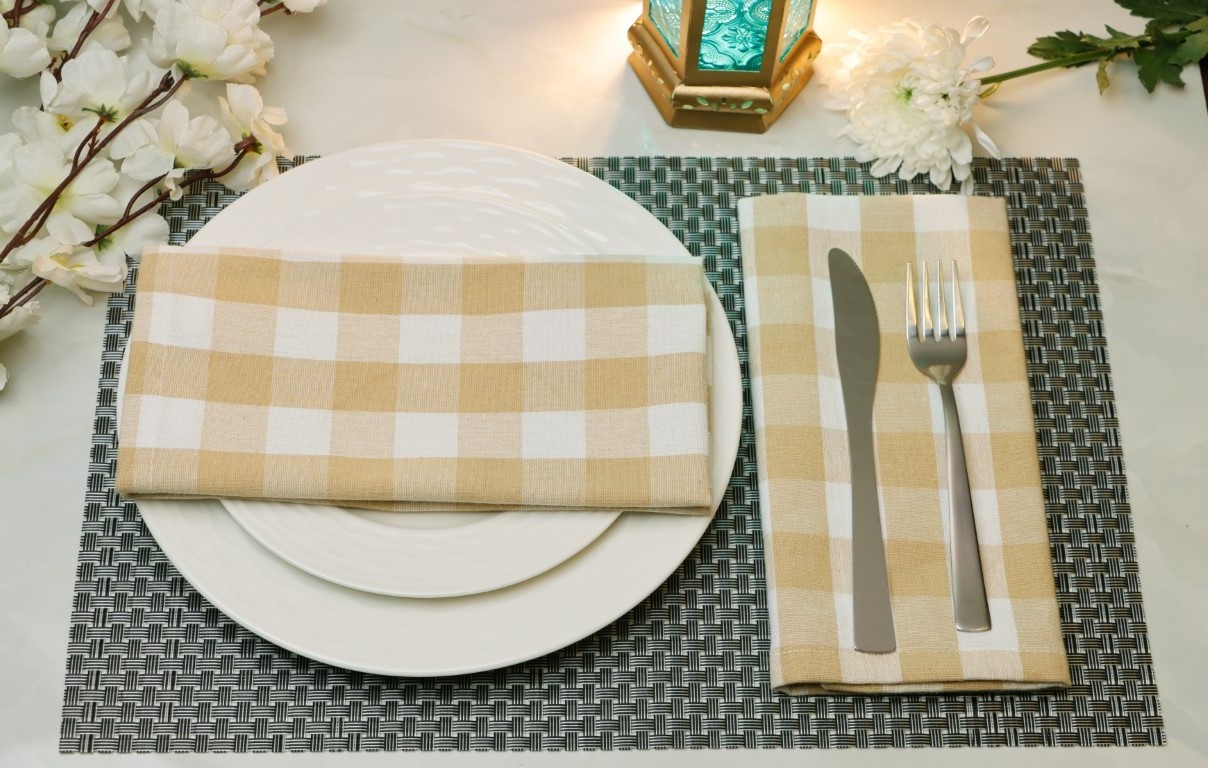 Buy Gingham Check Napkins with Machine Washed Feature 18X18 Inch Size Napkin For Sale By Indian Exporters