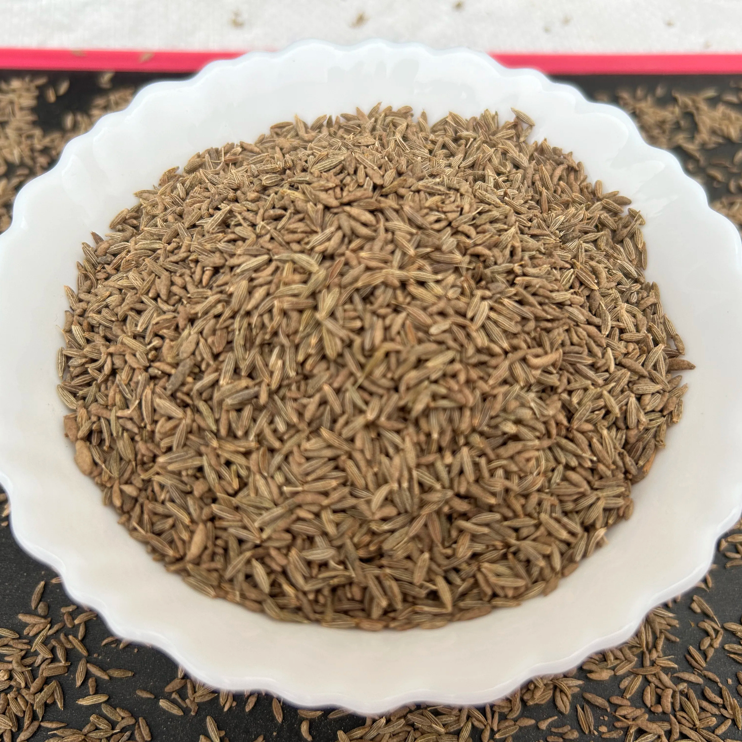 Huge Demand cumin seeds for seasoning  at 98% purity in genuine quality suppliers from India.