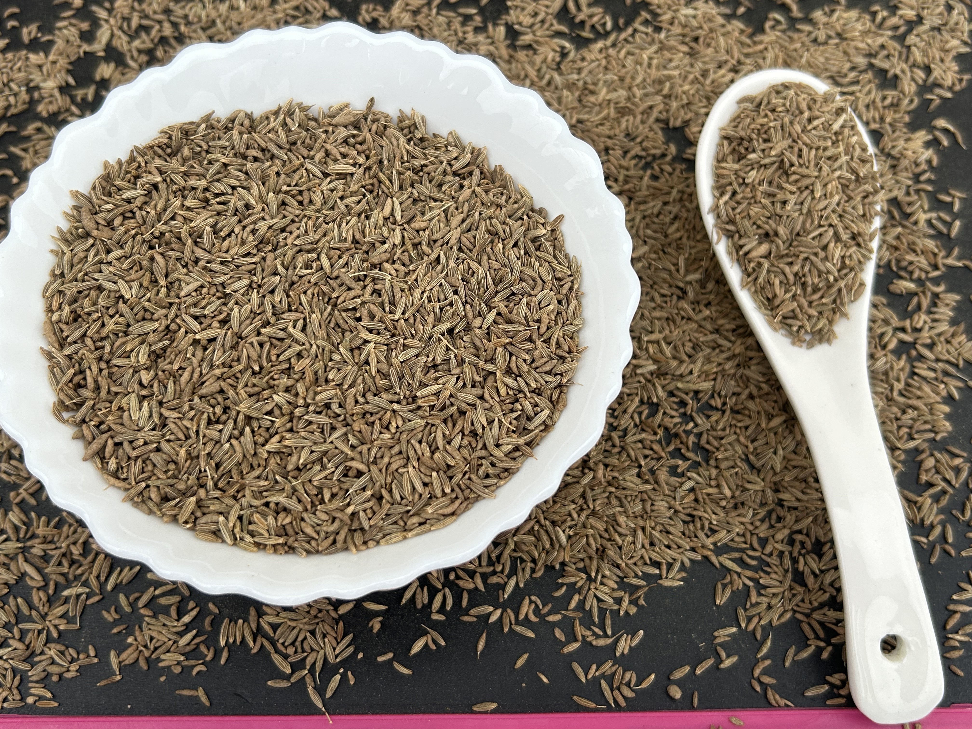 Indian jeera cumin seeds at wholesale price available for Direct Importers in 98.5%, 99% purity.