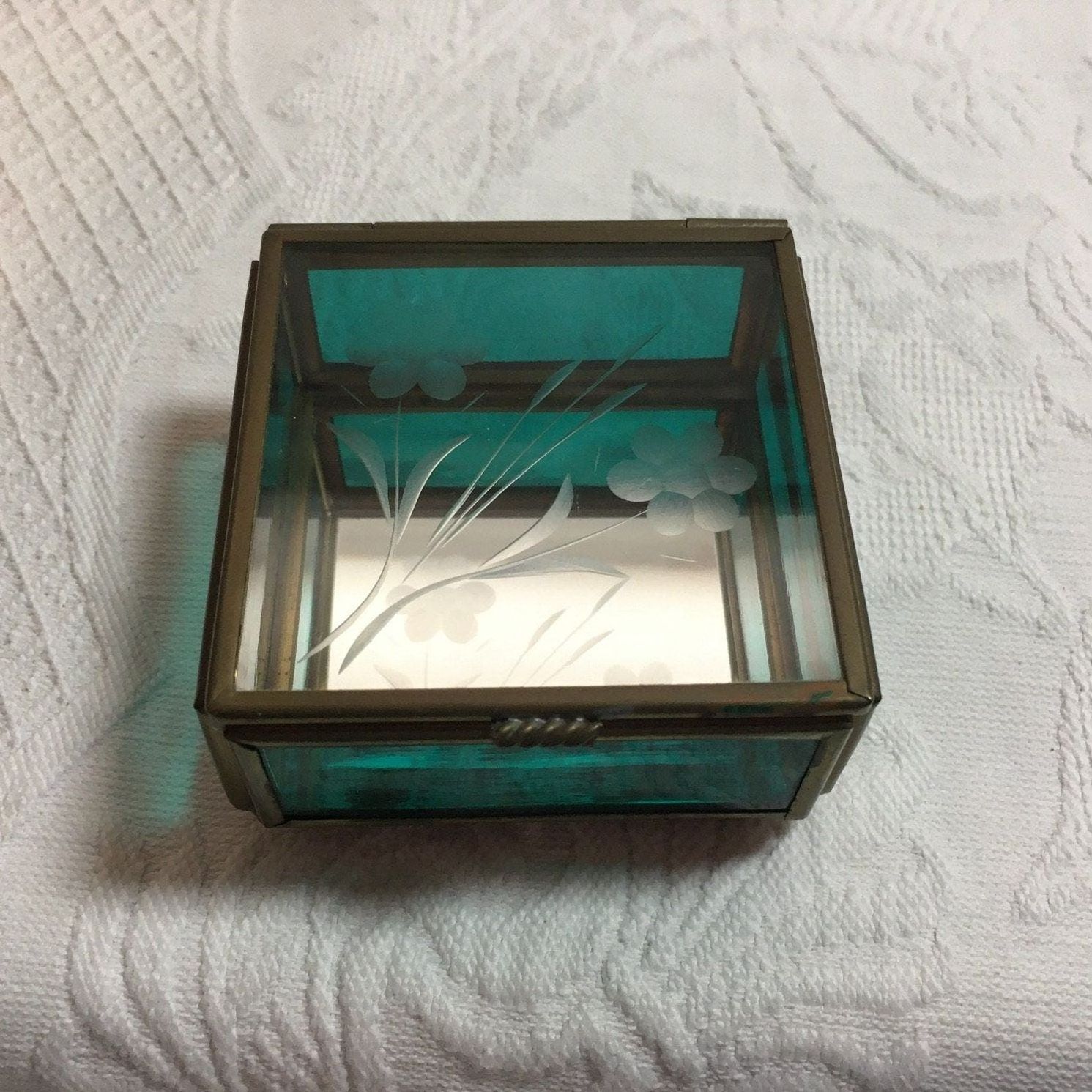 Good Selling Best Quality Box Beveled Glass Keepsake Jewelry Box with Clear Embossed Glass Top