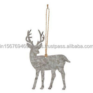 Galvanized Sheet Crafted Hanging Reindeer Christmas Tree Ornament Garden tree Balcony Hanging Metal Deer Ornament for Decoration