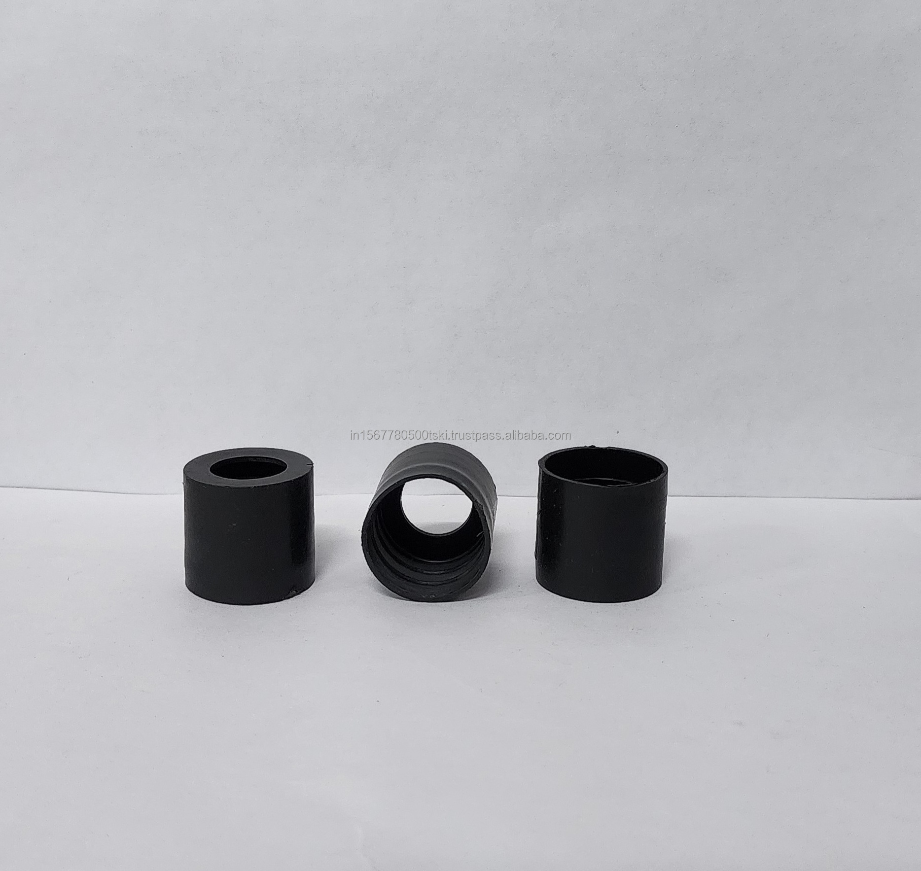 PVC Pipe Covers Round Female Threaded Plastic Dust Cap  Aluminum Pipe End Cap Plastic pipe 20 MM 25 MM 32 MM