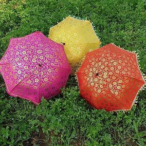 Indian Beautiful Golden Printed Silk Decorative Umbrella Sun Protection Shade Parasol for Indian Wedding Party Christmas Decor