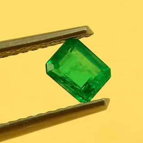 Natural Green Emerald Shape Colombian Emerald Gemstone for Jewelry Best Quality Stone for Ring