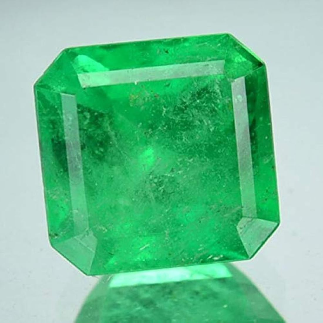 Natural Green Emerald Shape Colombian Emerald Gemstone for Jewelry Best Quality Stone for Ring